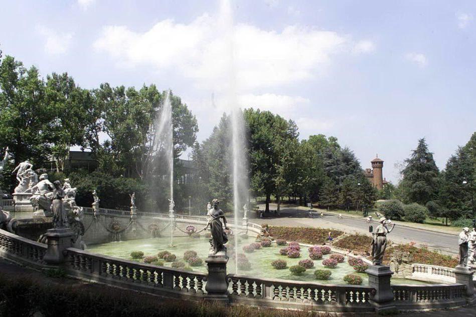 Torino, maxi blitz antidroga al parco del Valentino: 16 arresti