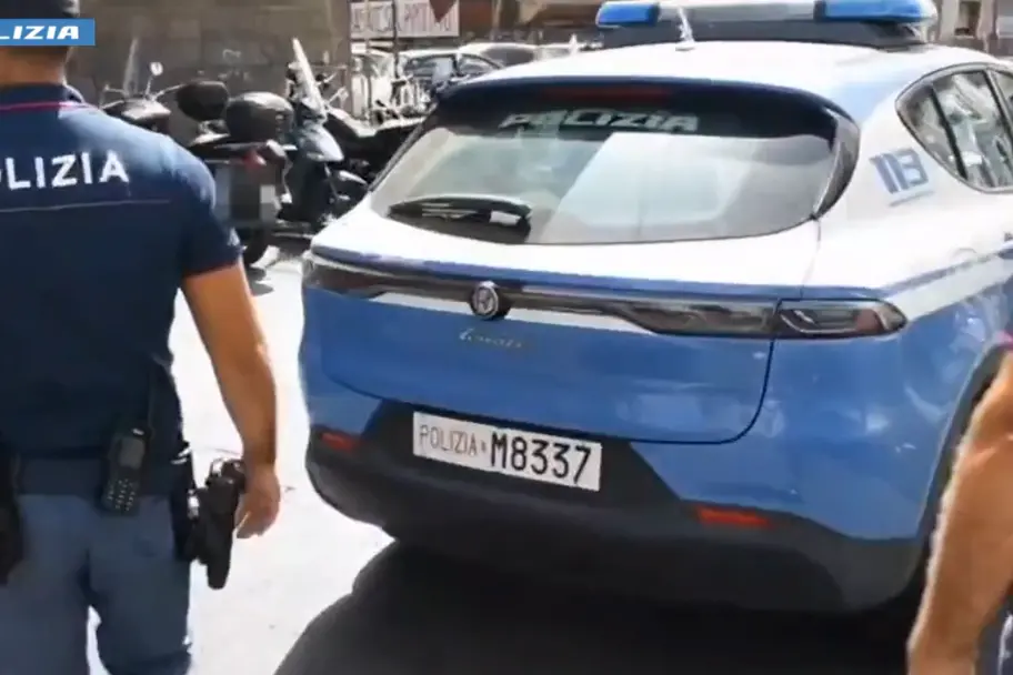 Polizia (foto da frame video)