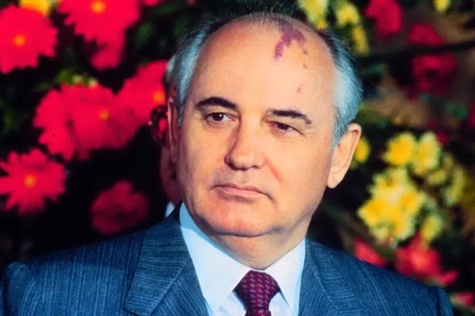 #AccaddeOggi: 24 agosto 1991, Gorbaciov si dimette da segretario del Partito Comunista
