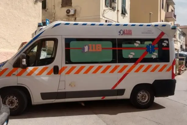 L'ambulanza del Soccorso Sardo (foto Pala)
