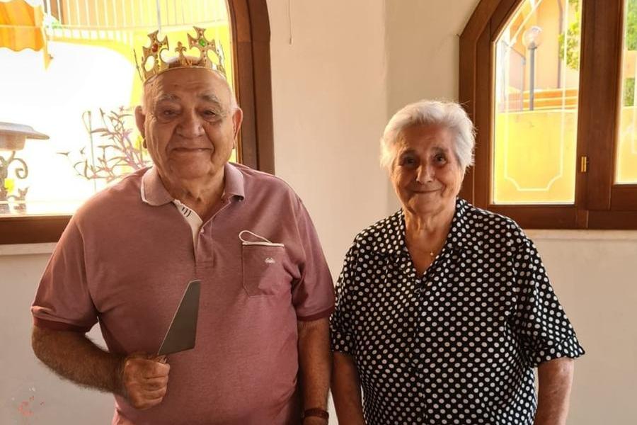 Carbonia, sposi dal 1951: Giovanni e Anna festeggiano 70 anni di matrimonio