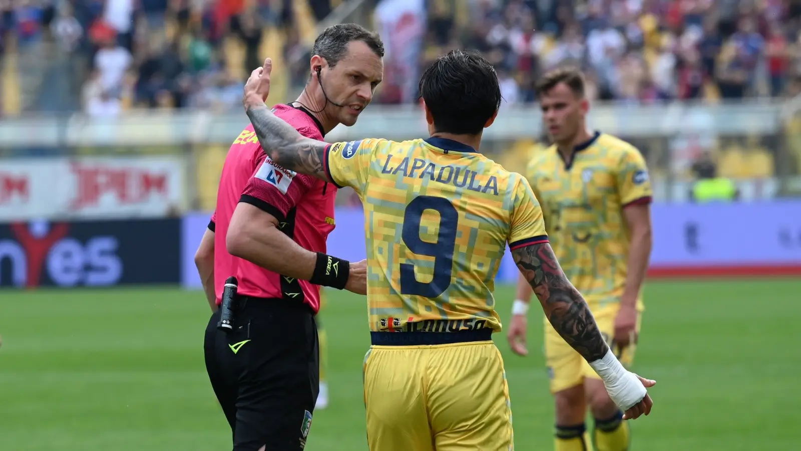 “Cagliari FC’s Silent Protest After Controversial Parma Match”