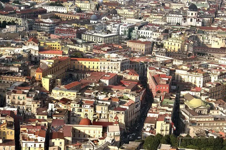 Napoli (foto Pixabay)
