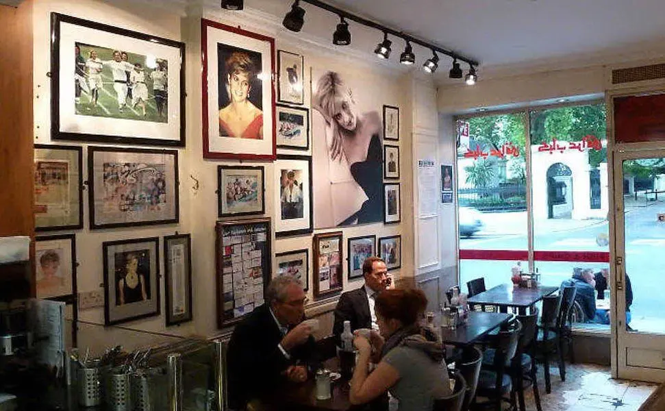 Un ristorante a Londra (foto Ansa)