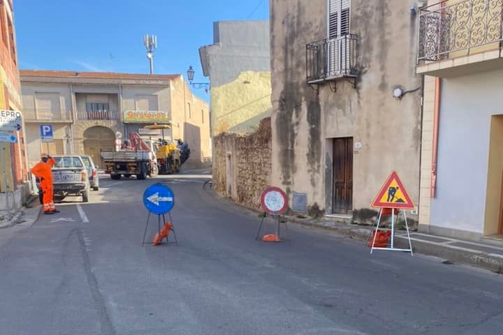 Viabilità e sicurezza: nuovo asfalto nella strada principale di Senorbì