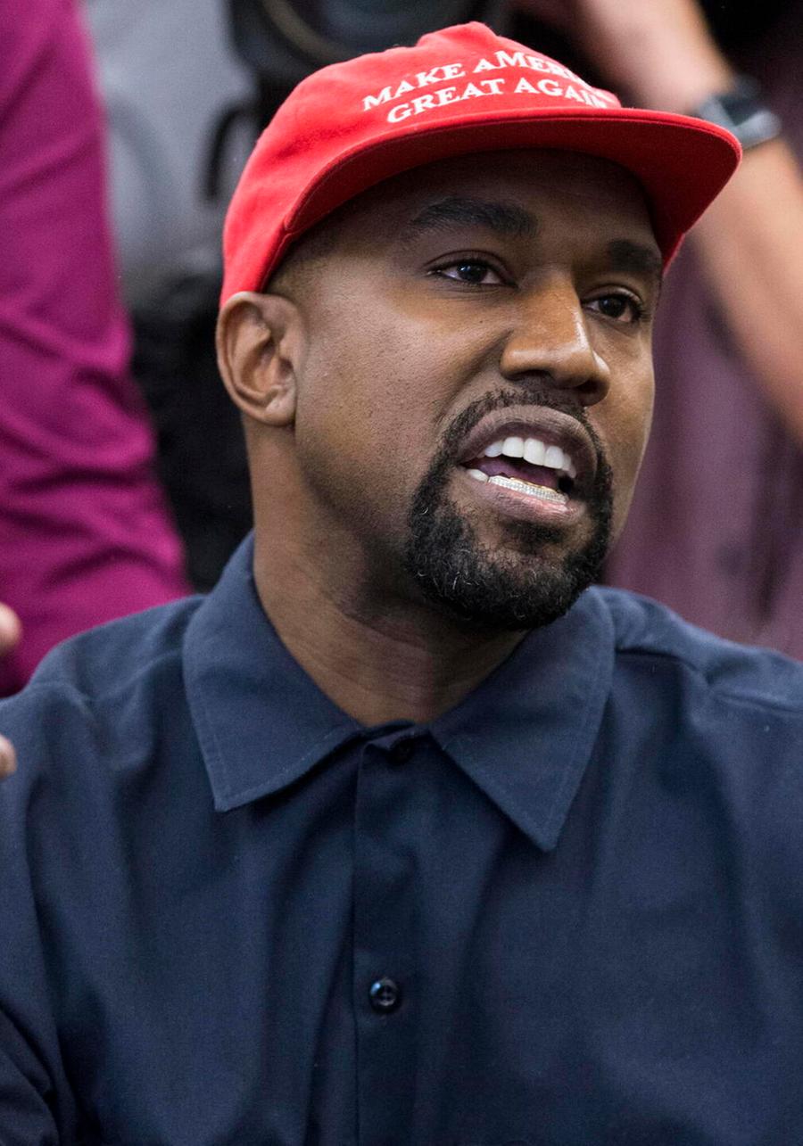 Visto negato a Kanye West: «Qui non entra, è un antisemita»