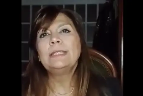 L'ex consigliera comunale Emanuela Piras (frame da video)