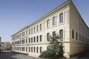La scuola di San Donato, che ospita il cinema