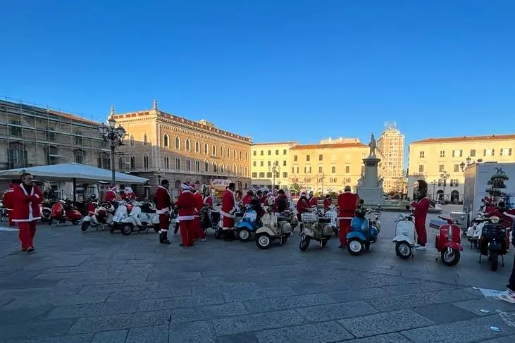 Una delle edizioni passate (foto Vespa Club Sassari)