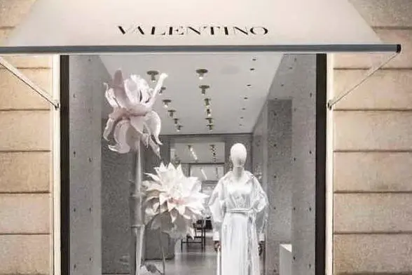 Una boutique Valentino (foto sito Valentino)
