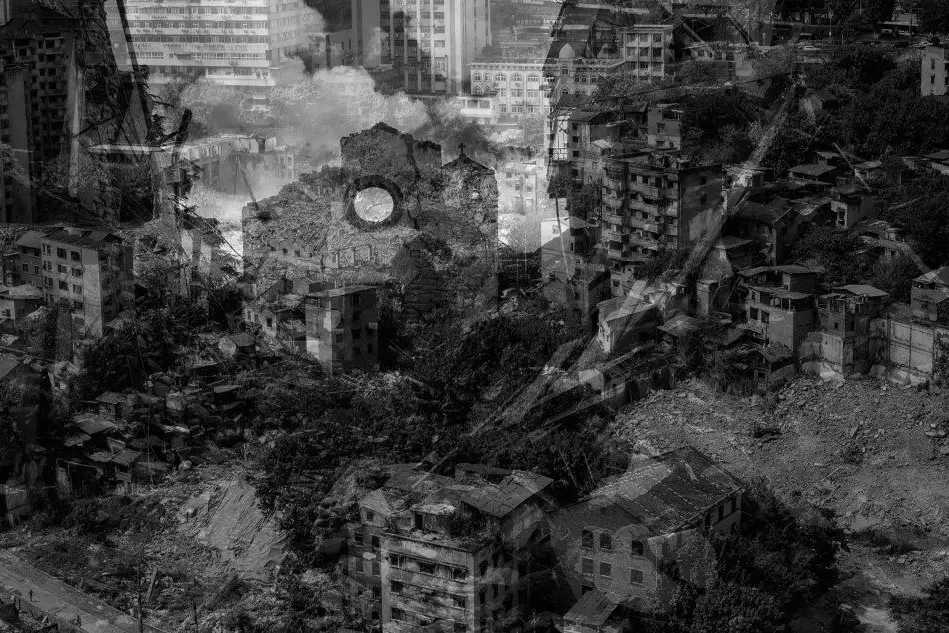 Gli effetti dei terremoti nella mostra fotografica "Sequenza sismica". Su esplicita richiesta del fotografo Tomoko Kikuchi questa immagine non ha didascalia