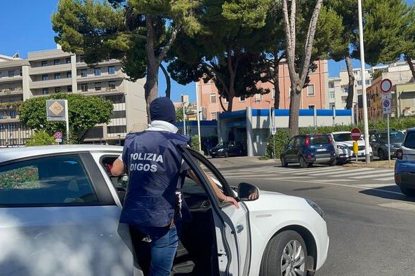 Ultras del Cagliari, operazione della Digos: verso gli interrogatori degli arrestati