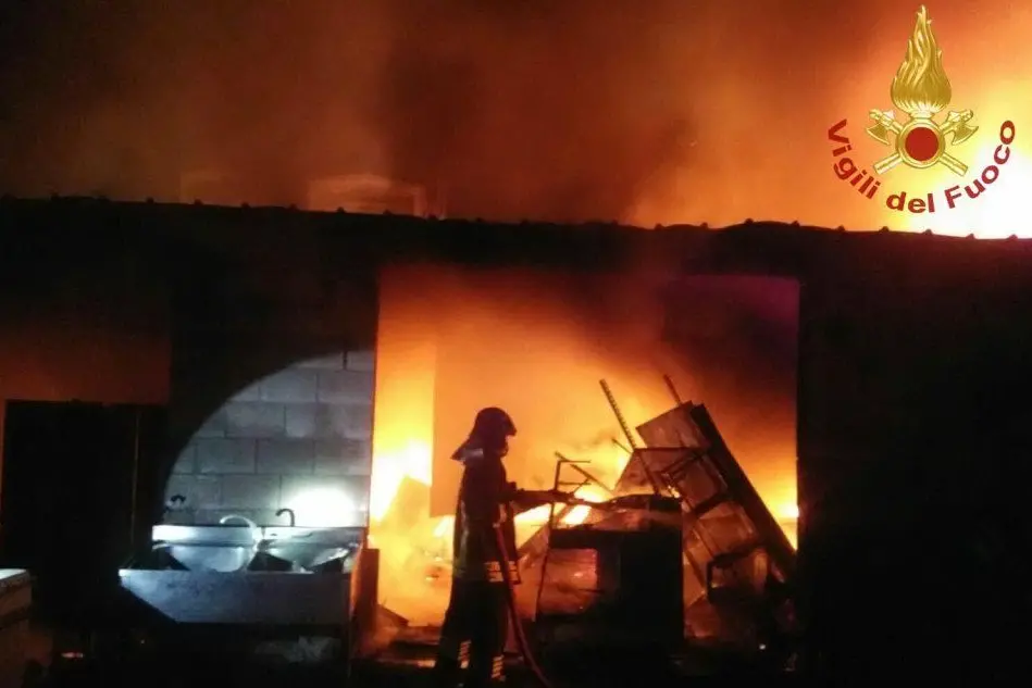 I vigili del fuoco impegnati a Maracalagonis
