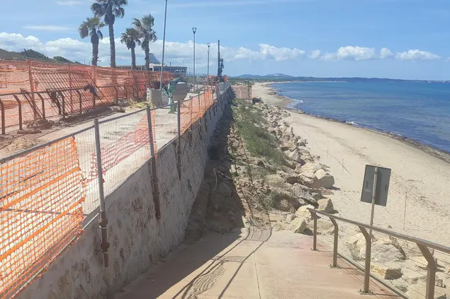 I lavori sul muro di contenimento (Foto: Tellini)