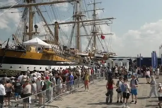 Oltre 10 mila persone sull'Amerigo Vespucci nella tappa a Québec City