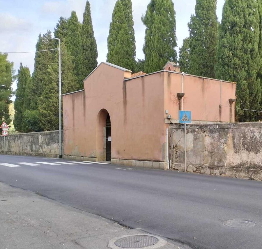 «Riaprite la sala per le condoglianze»