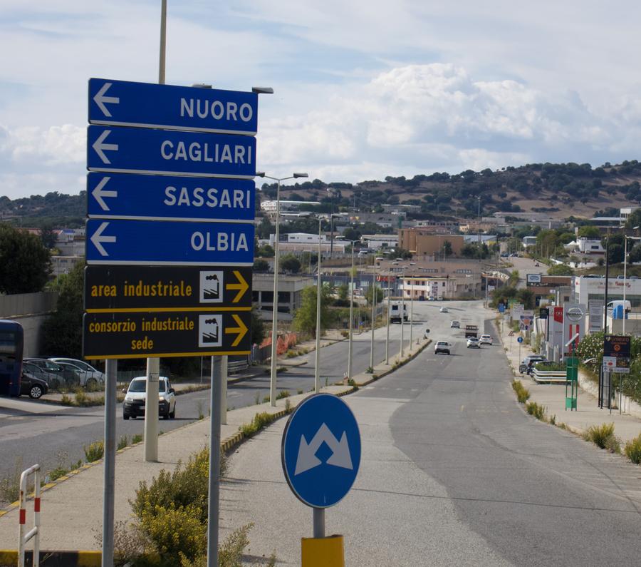 «Pannelli sui tetti, non sui lotti»