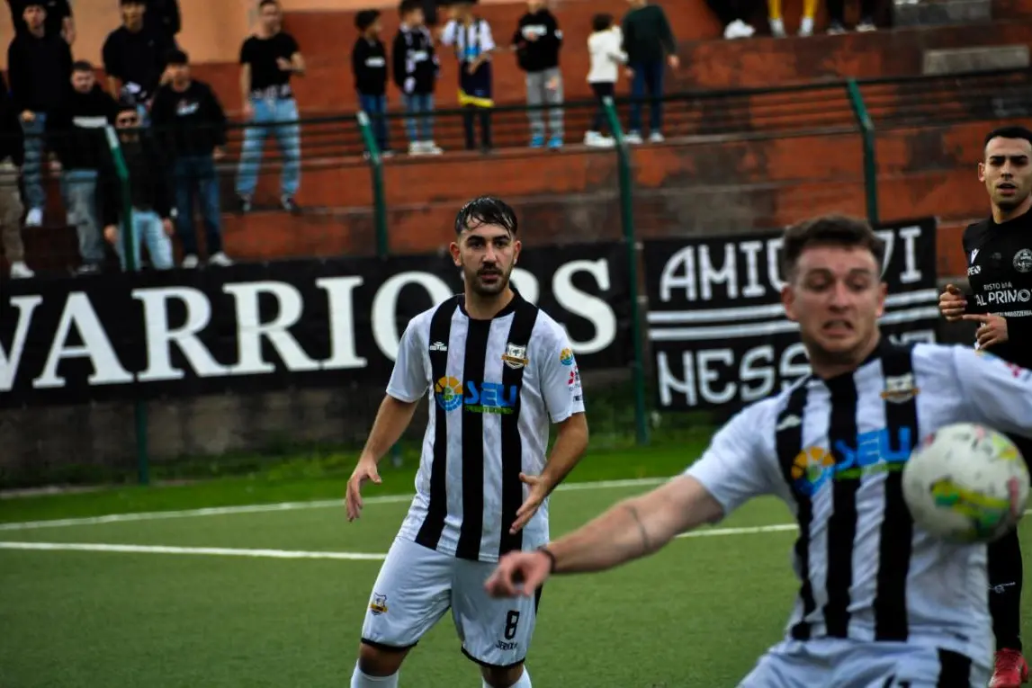 I centrocampisti del Lauras : Augustin Bertolino e Marco Scano (G.Pischedda)