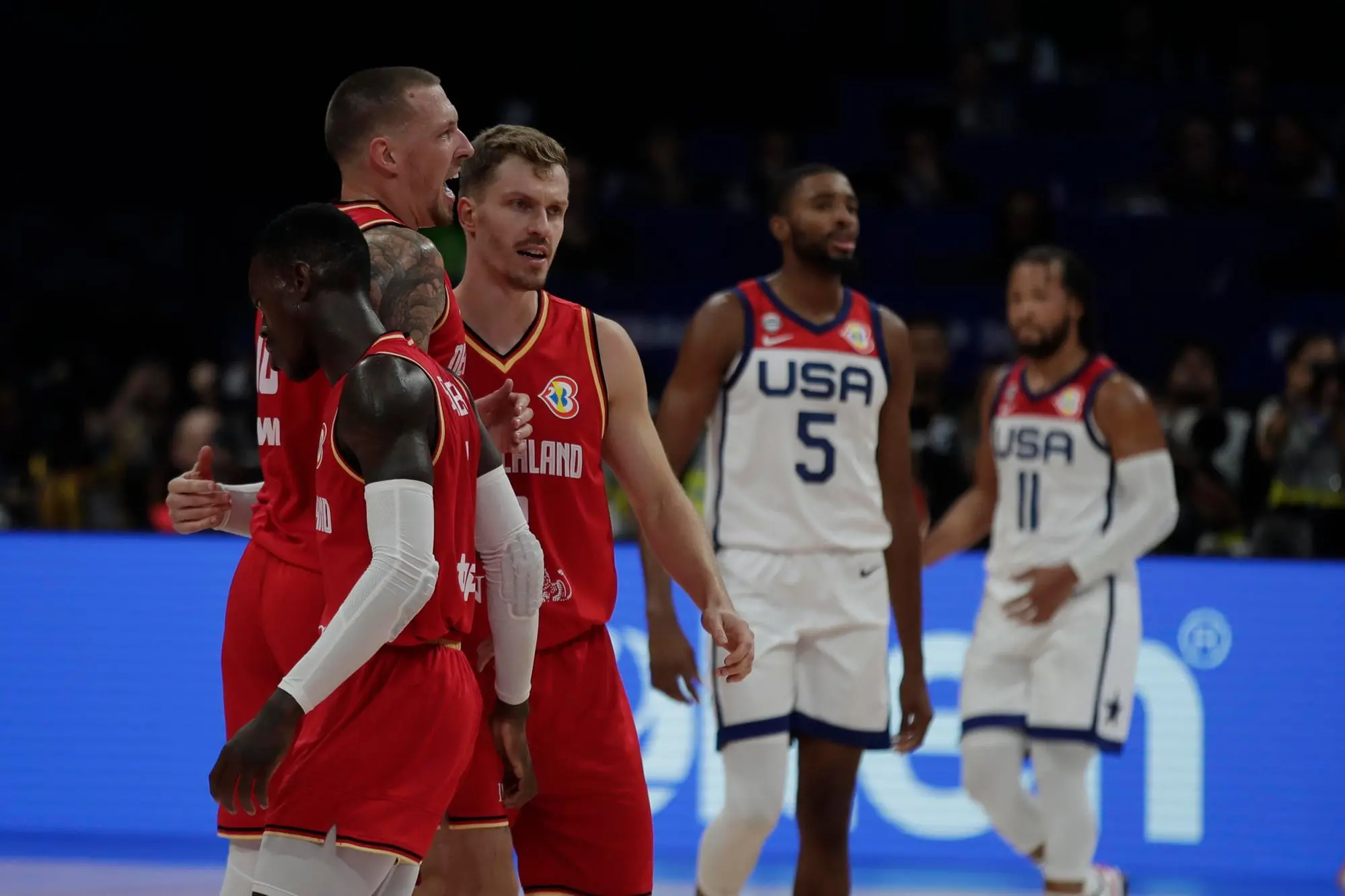 La Germania esulta: ha battuto gli Usa, conquistando la finale dei mondiali di basket (foto Ansa)