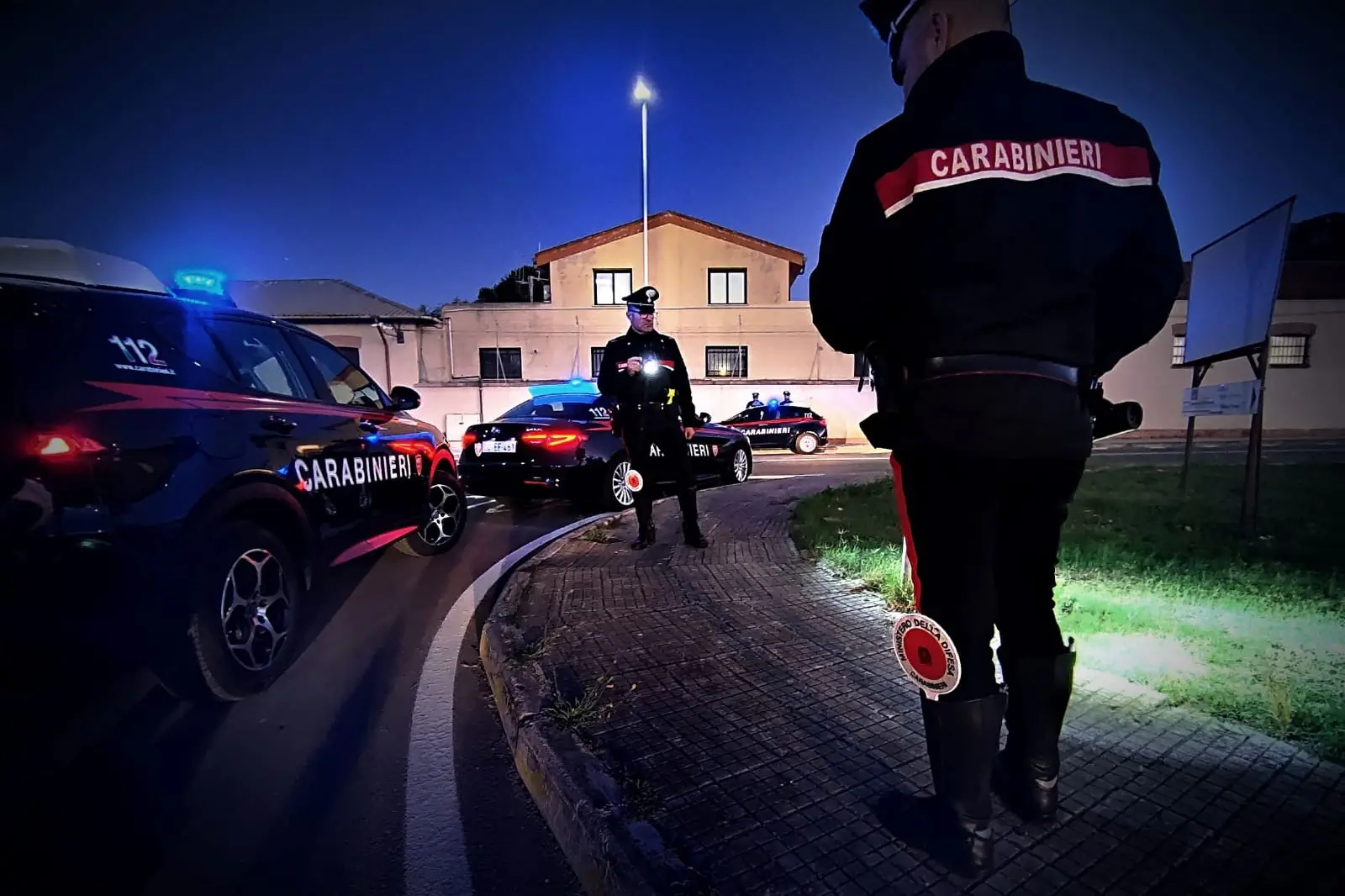 Un posto di controllo dei carabinieri