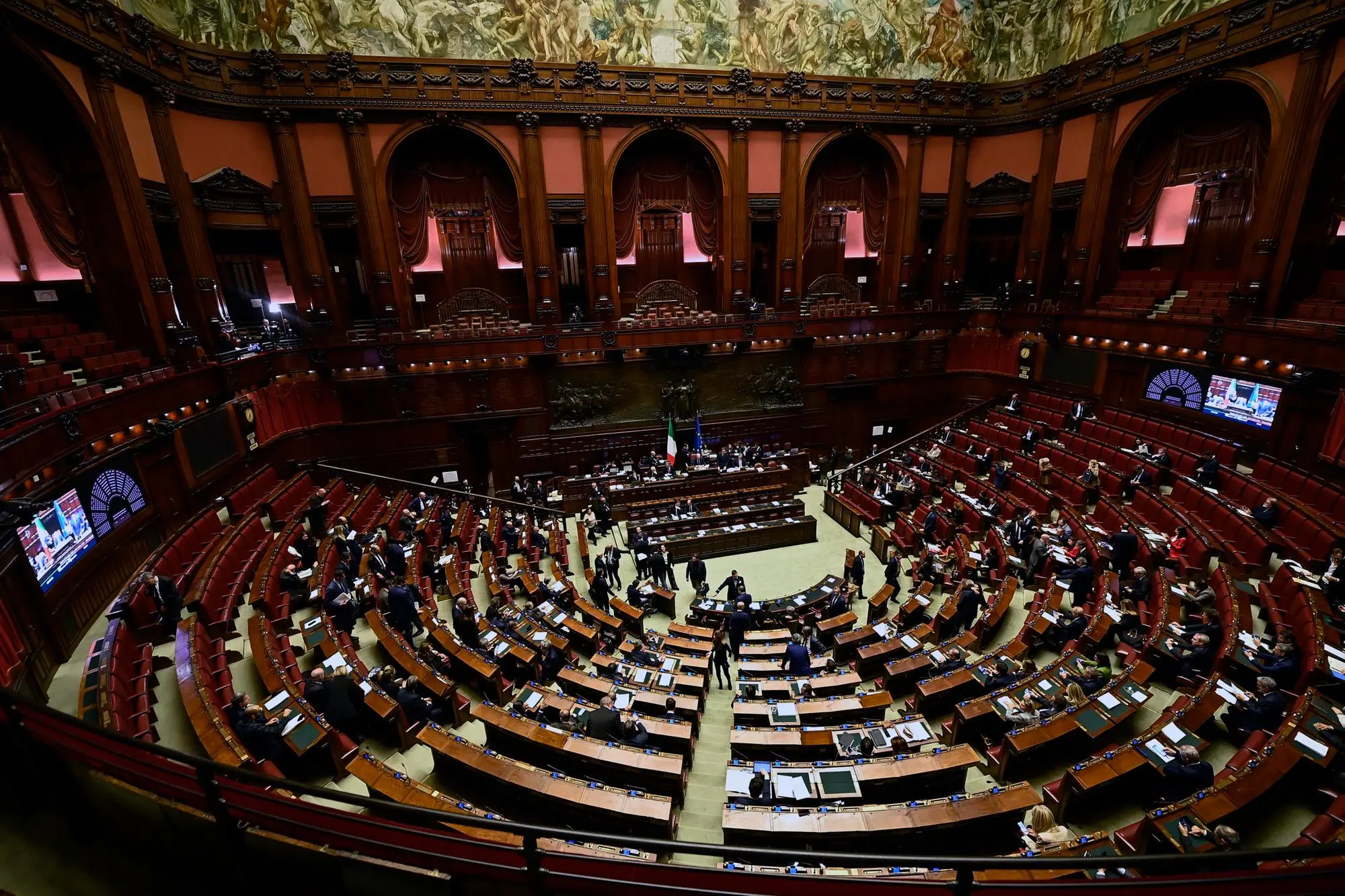 Camera, Via Libera Alla Manovra. Reddito, Pensioni, Fisco E Cartelle ...