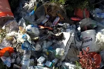 Quartu, rifiuti abbandonati e degrado: emergenza lungo la litoranea