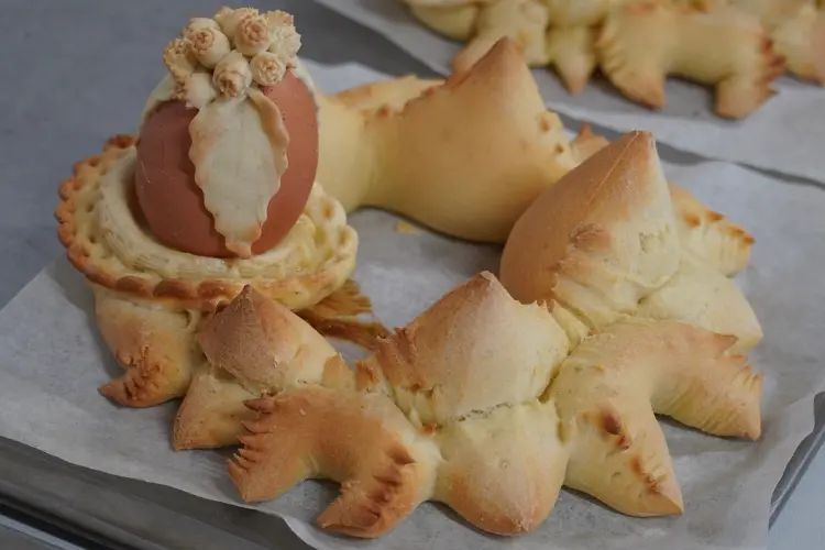 Il pane esposto a Villanova Monteleone (foto concessa)