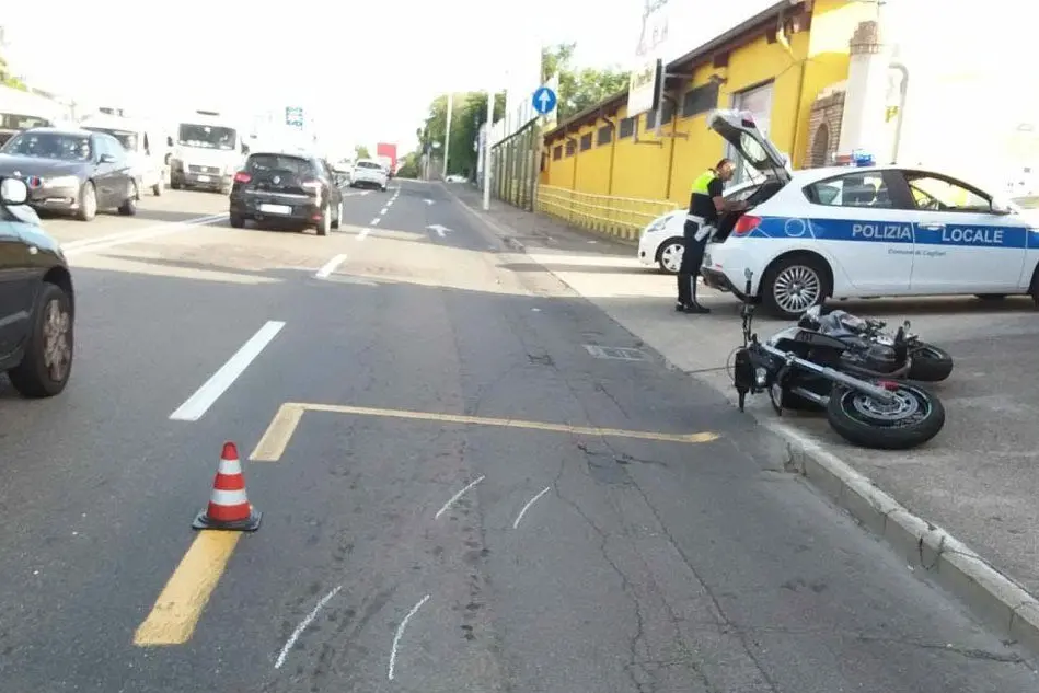 L'incidente è avvenuto in viale Elmas (foto Polizia municipale di Cagliari)