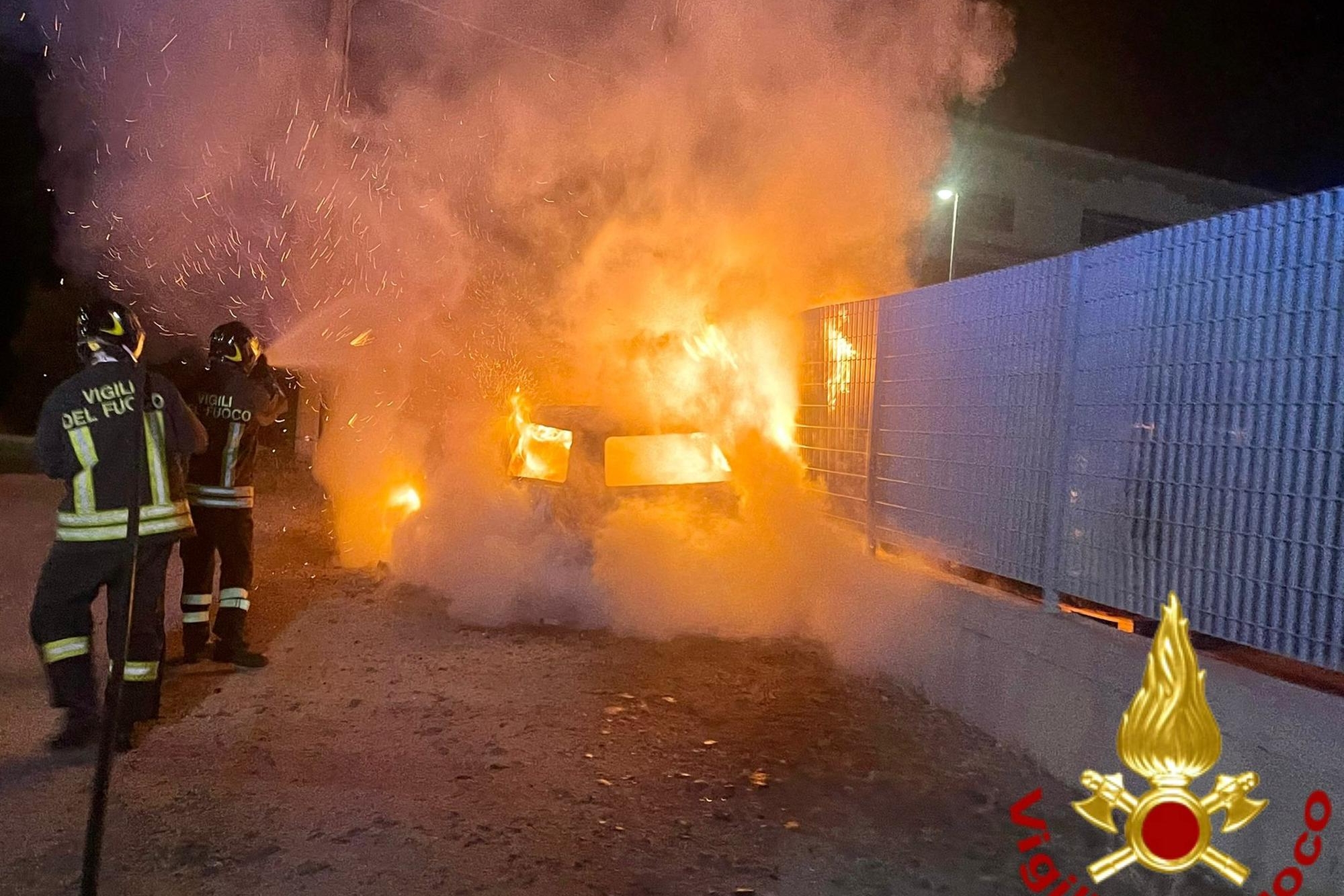 Olbia, due auto a fuoco nella notte nella zona industriale