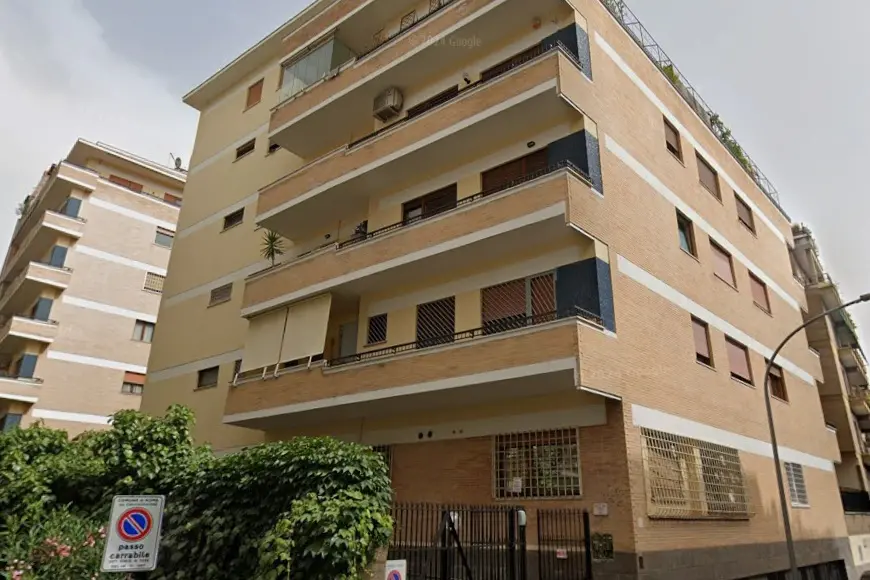 Il palazzo di via Loria