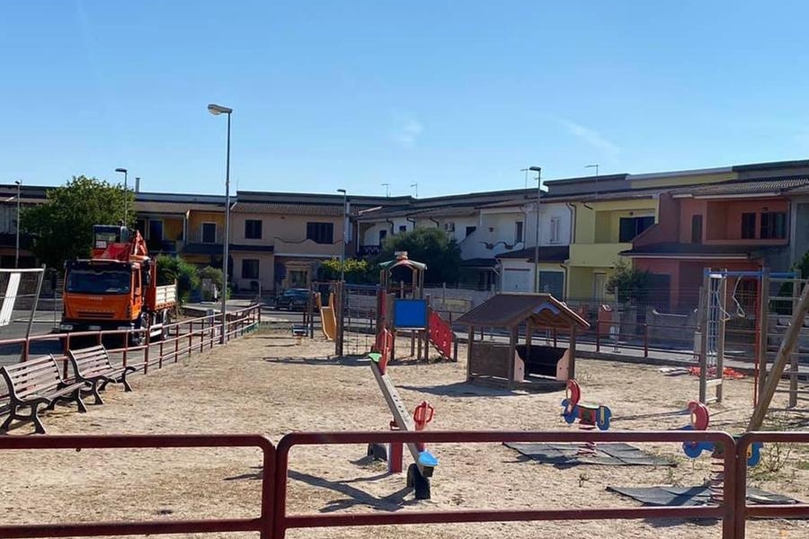 Ardara, al via i lavori di rifacimento del parco giochi di piazza Antonio Segni