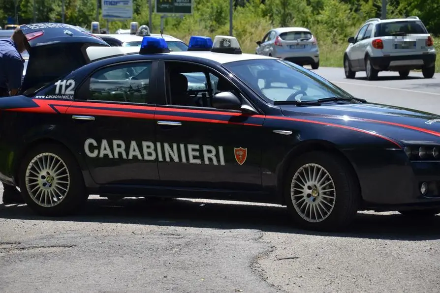 (foto carabinieri)