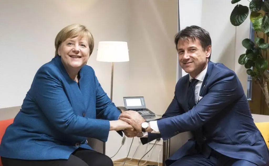 Con il premier italiano Giuseppe Conte (Ansa)