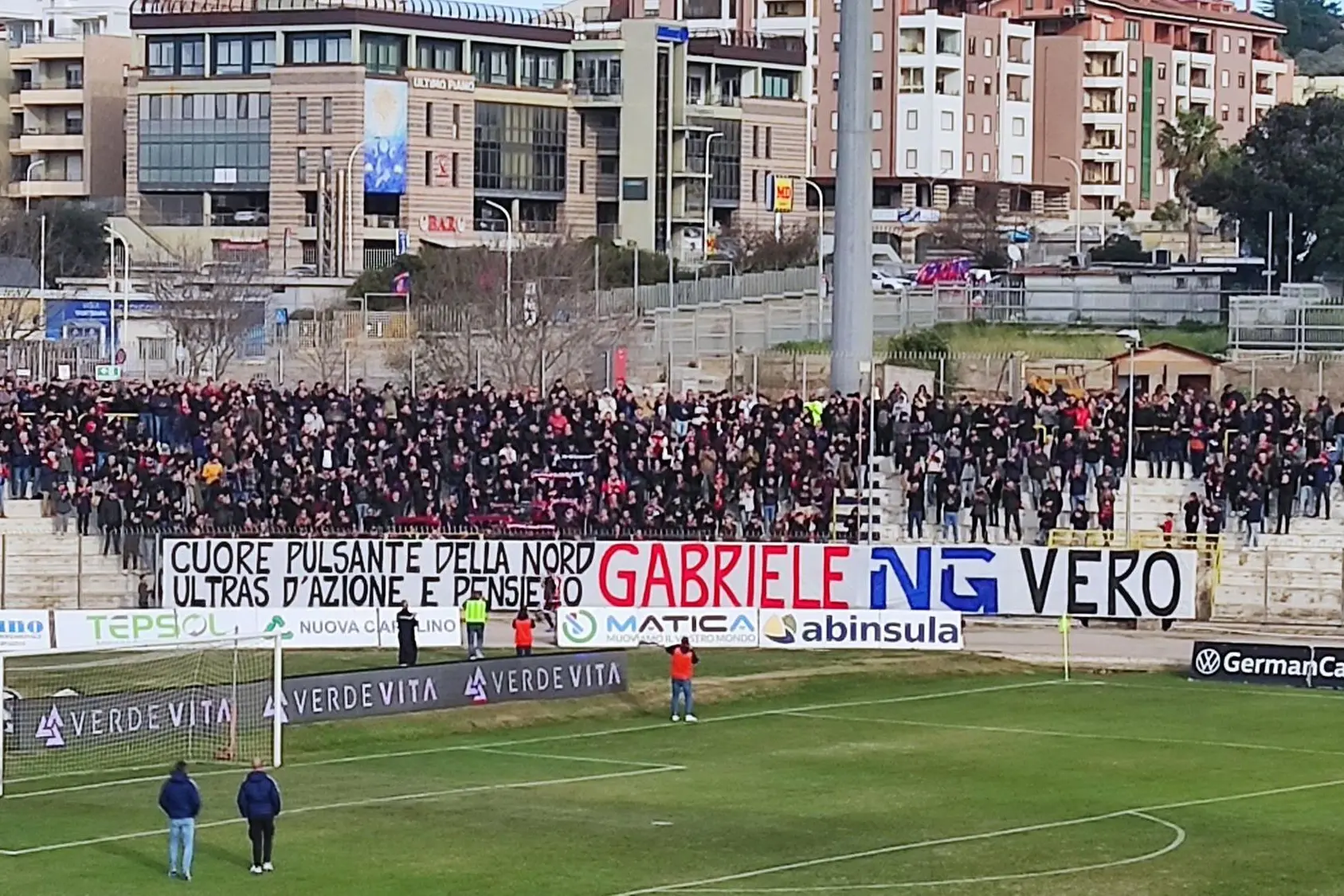 Lo striscione della Curva Nord (foto G. Marras)