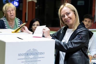 Il trionfo di Giorgia Meloni: una maggioranza senza legittimazione