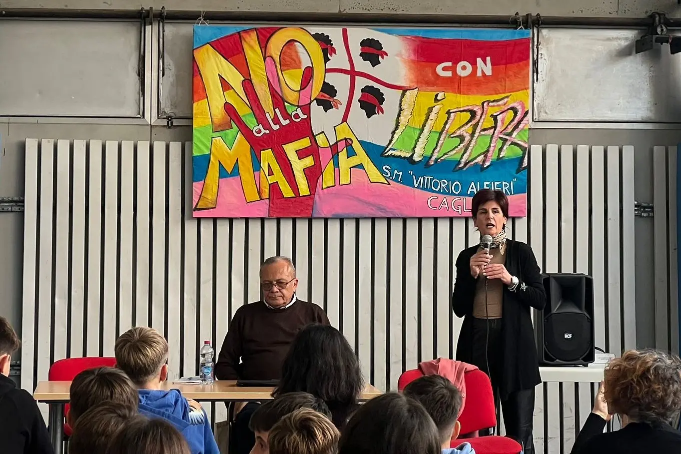 Giovanni Impastato con la dirigente scolastica Alessandra Cocco (foto Francesca Melis)