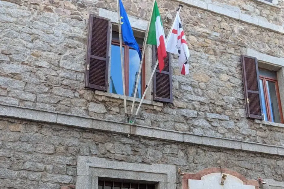 Il municipio di Benetutti (foto L'Unione Sarda - Tellini)