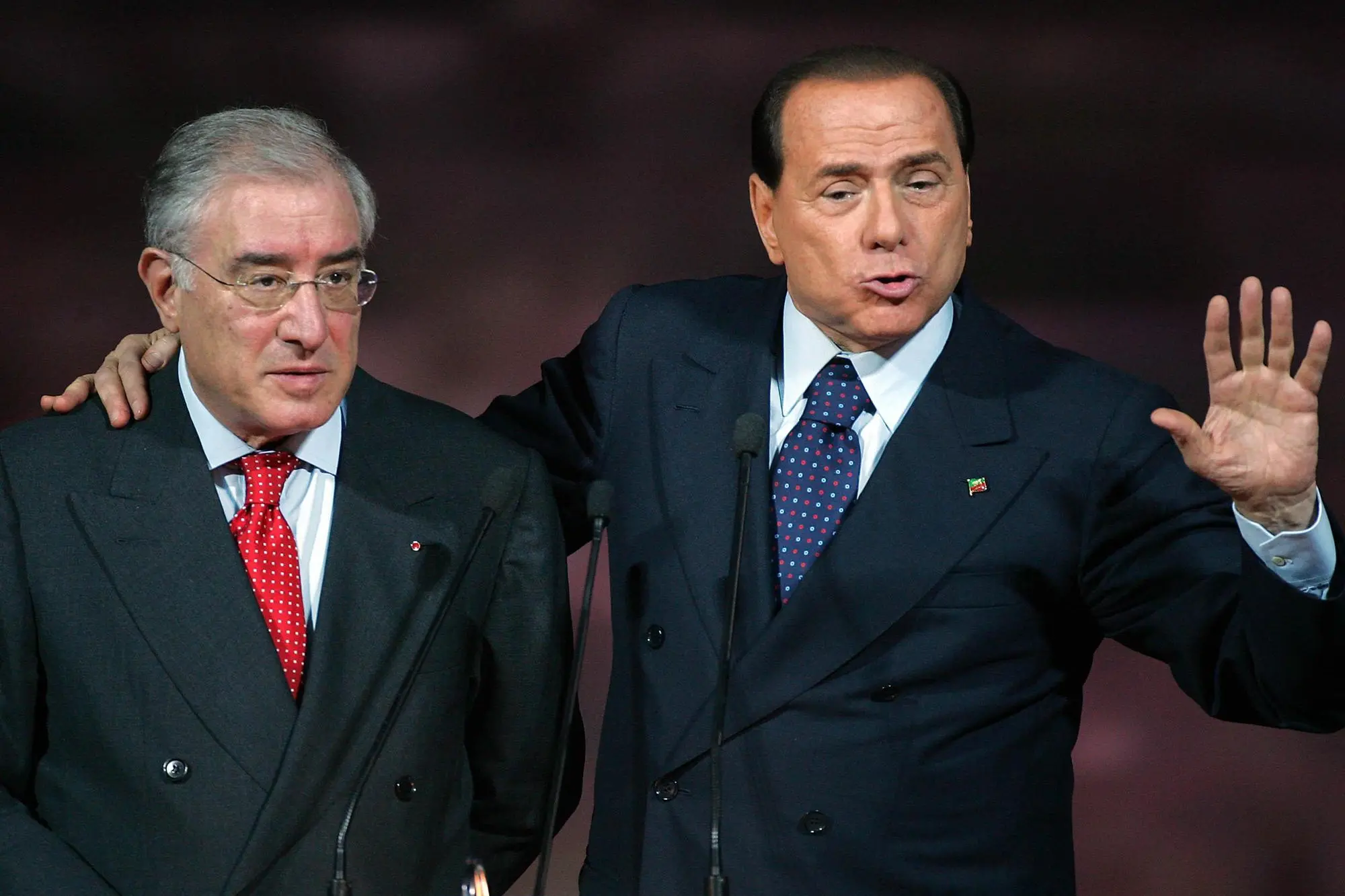 Marcello Dell'Utri e Silvio Berlusconi (Ansa - Maurizio Degl'Innocenti)