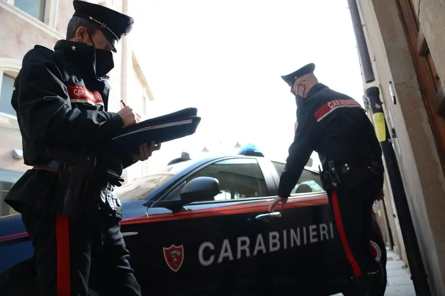 (foto carabinieri)