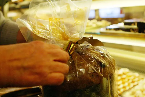 Un panettone, immagine simbolo (foto Ansa)