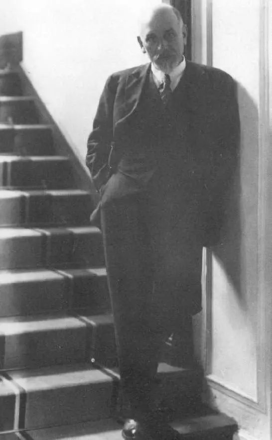 Un ritratto di Pirandello nel 1920 (fonte Wikipedia)
