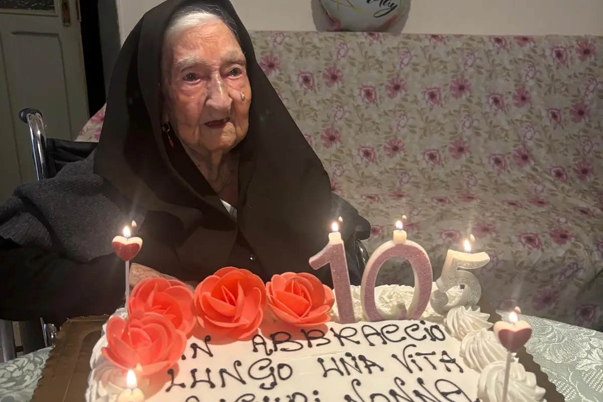 Peppina Corona festeggia i suoi 105 anni (foto concessa)