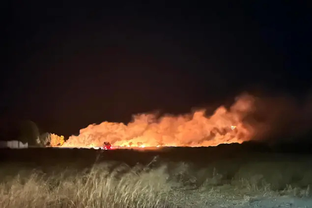 L'incendio a Maracalagonis (foto Serreli)