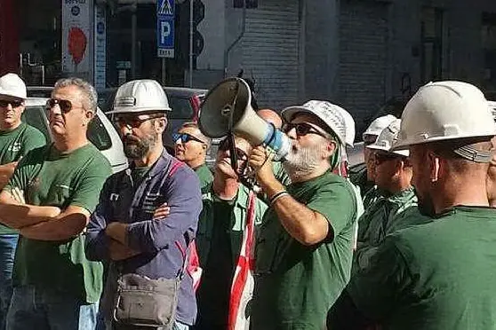 I lavoratori Eurallumina a Cagliari (Archivio L'Unione Sarda)