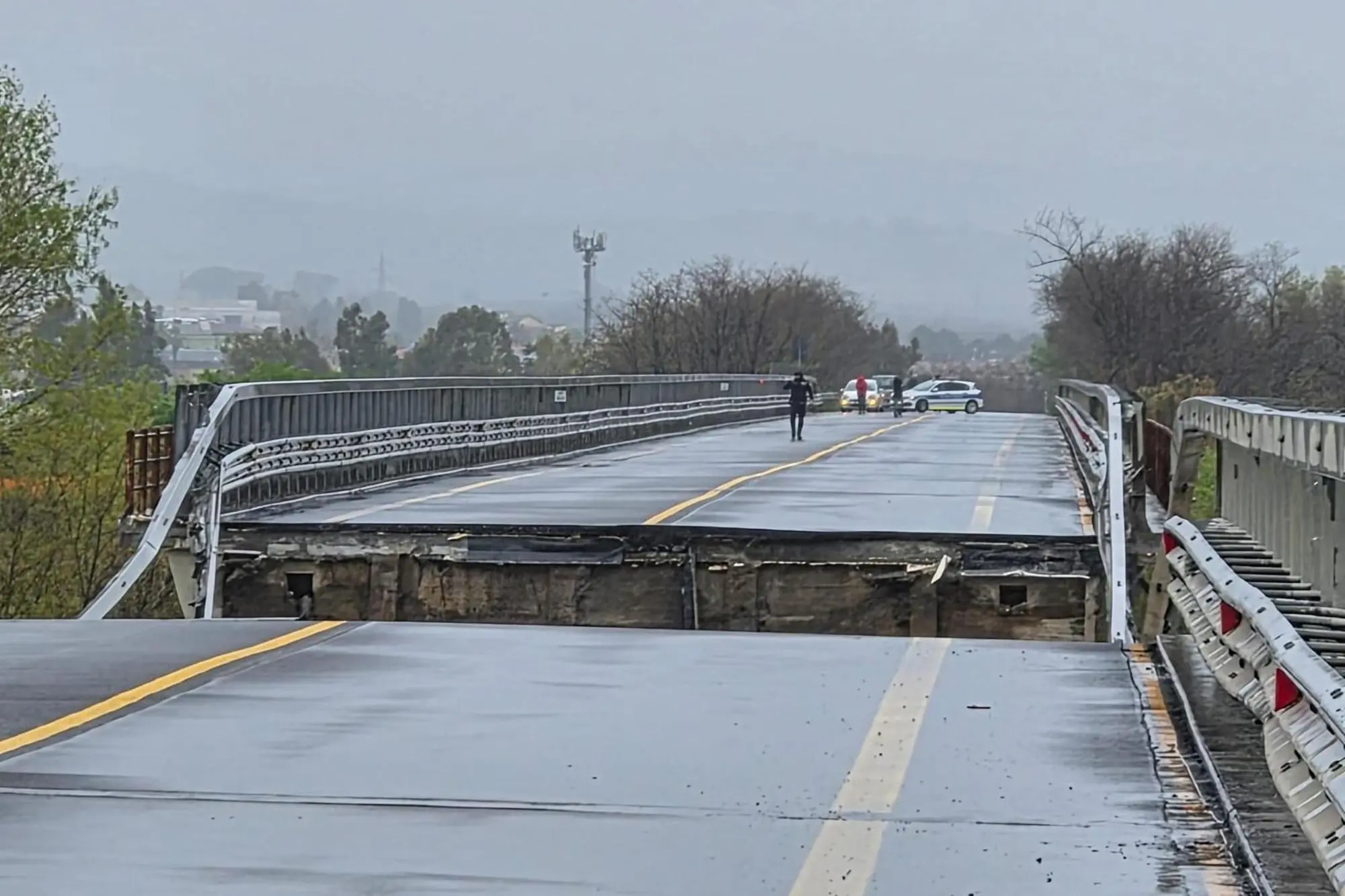 Crollato in Molise il ponte sul Trigno lungo la Statale 16 "Adriatica" (Ufficio Stampa - Comune di Montenero di Bisaccia)