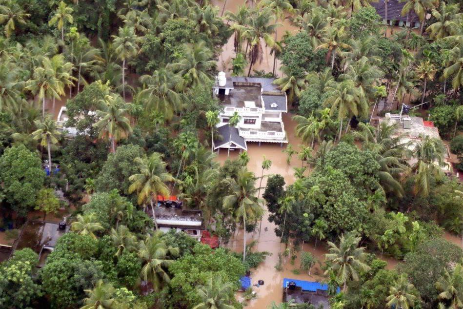 India, alluvioni nel Kerala: i morti sono oltre 370