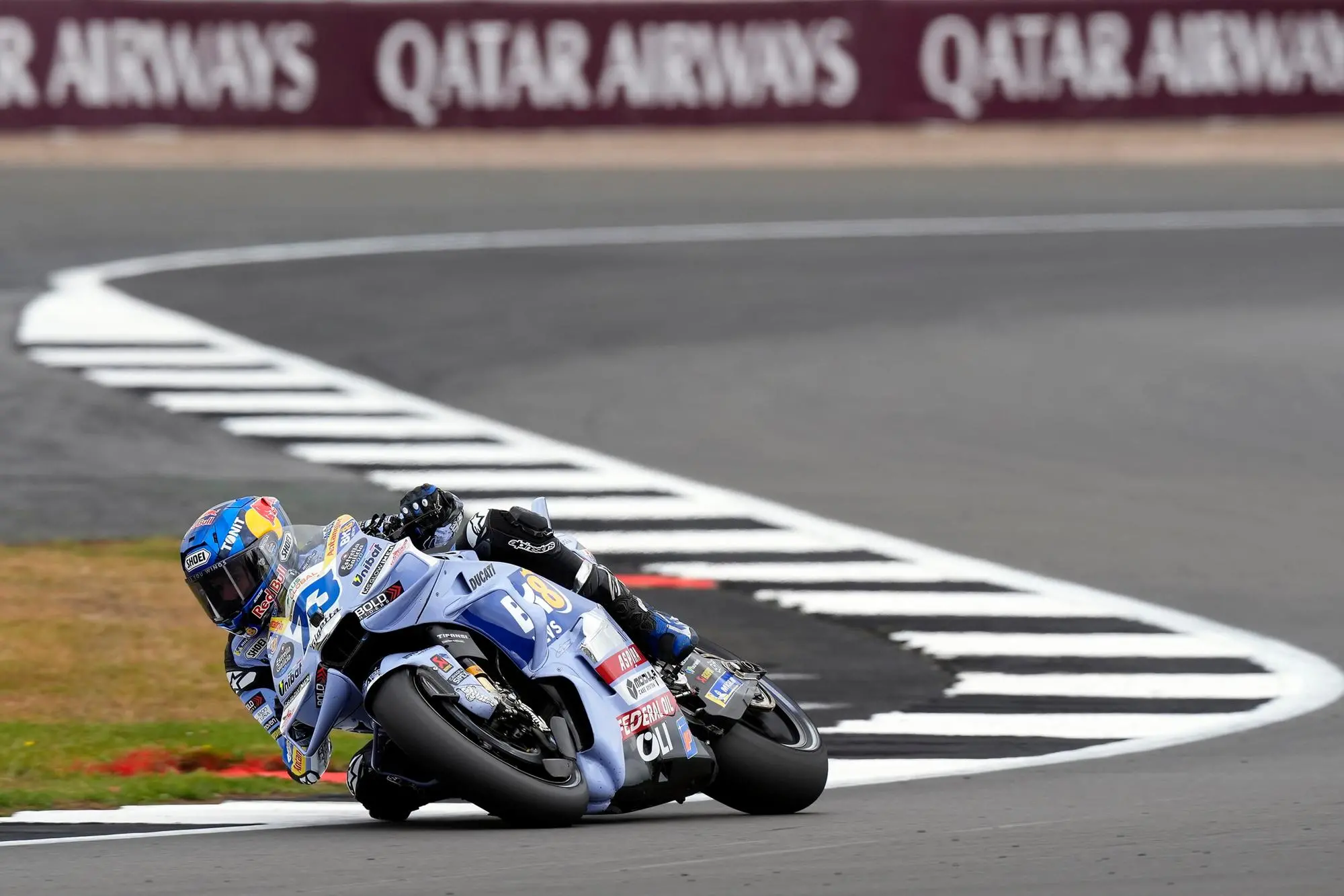 Álex Márquez nelle qualifiche del Gran Premio di Gran Bretagna di MotoGp (foto Ansa)