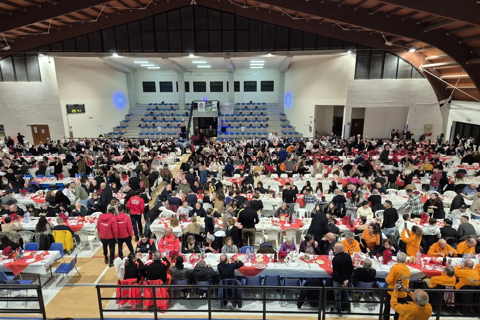 La cena solidale (Foto Sara Pinna)