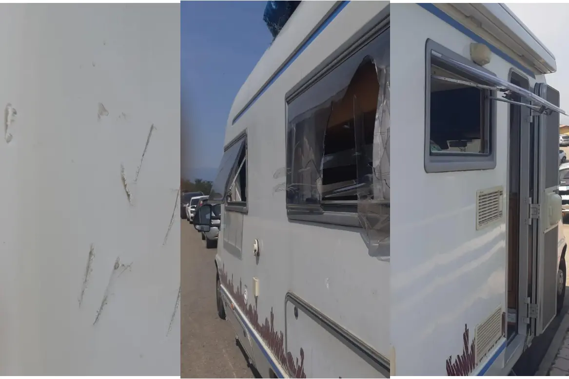 Il camper danneggiato