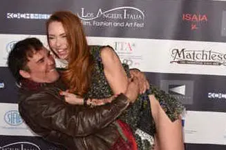 L'abbraccio sul red carpet (foto da Oggi)